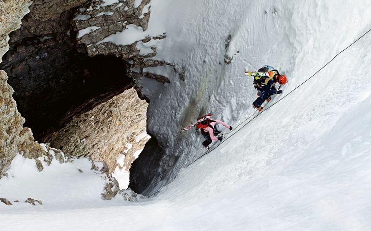 Höhlentour mit Ski