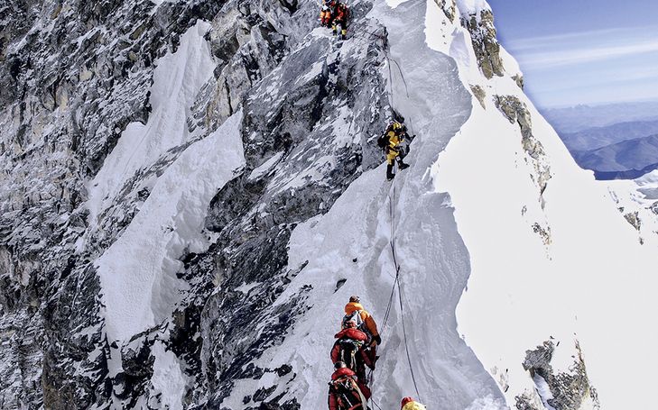 L’UIAA contre le ferraillage de l’Everest