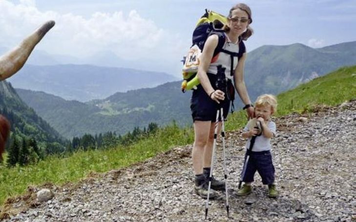 En montagne avec un petit enfant