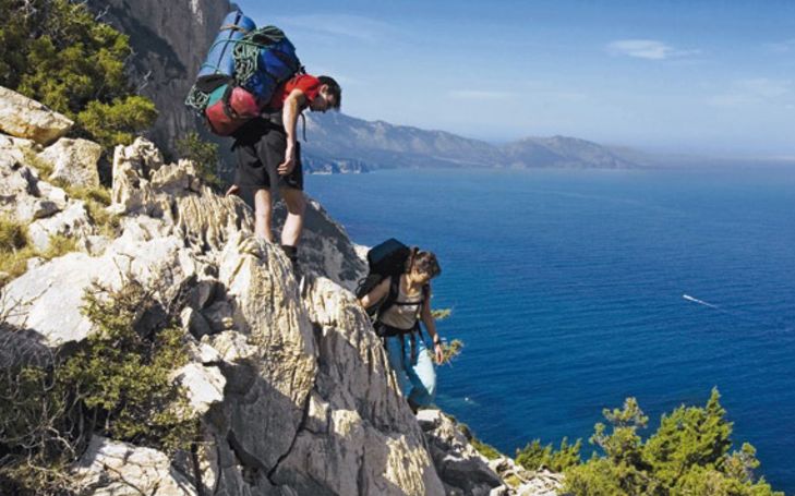 La mer à vos pieds. Le « Selvaggio Blu » en Sardaigne, l'itinéraire de randonnée le plus exigeant d'Italie