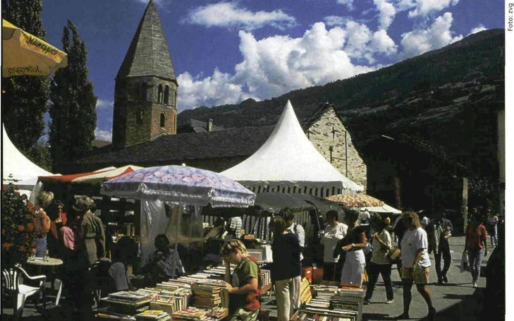 Saint-Pierre-de-Clages, «Village du livre»